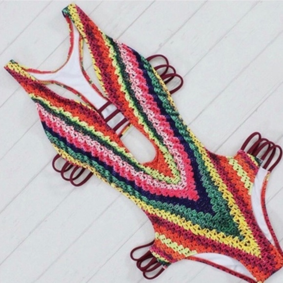 🌺SIZE M & L🌺NEW SPRING MONOKINI🌺 - Picture 3 of 4